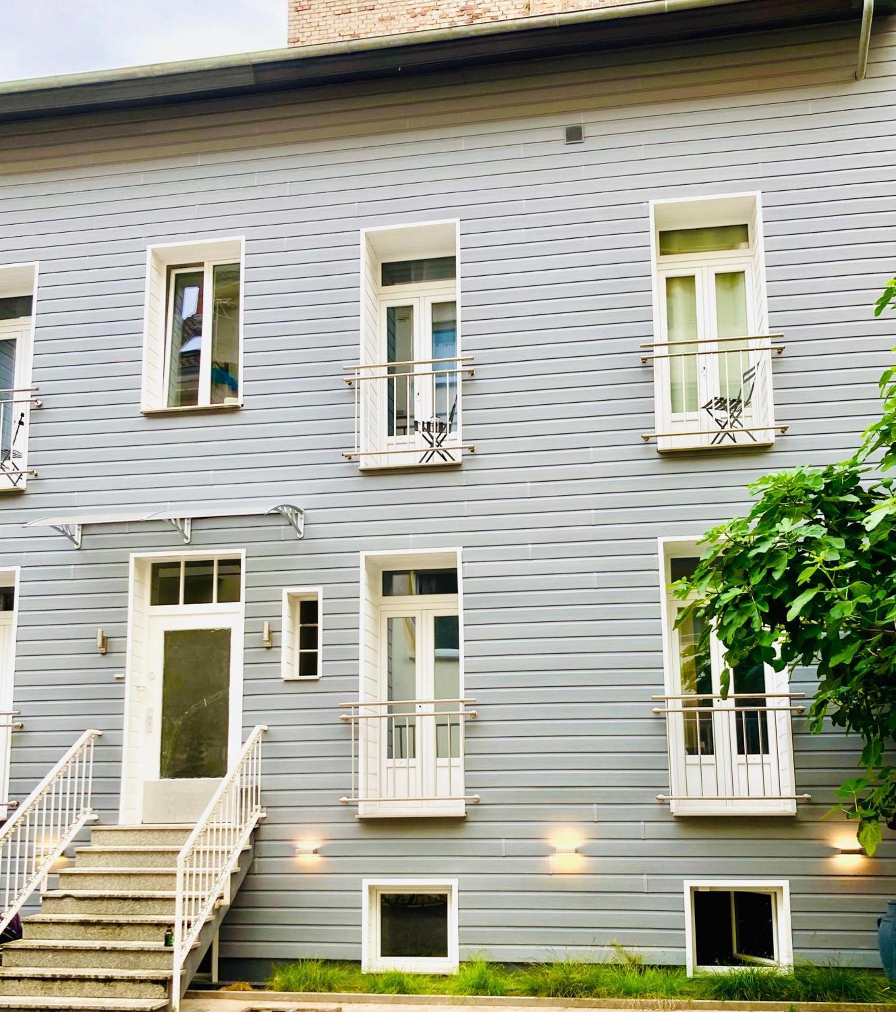 SaarPartment M4 am Staden in Saarbrücken - Living in Style mit Küche, Bad, Balkon, Boxspringbett, WiFi, Parking - 11x in SB Exterior foto